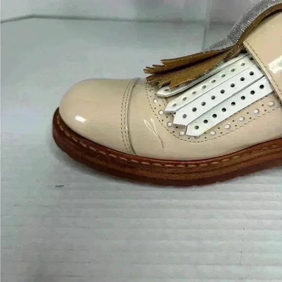 The Office of Angela Scott Mr. Oliver Beige White  Oxford Size 35.5/ 5.5 Women’s - Picture 10 of 12